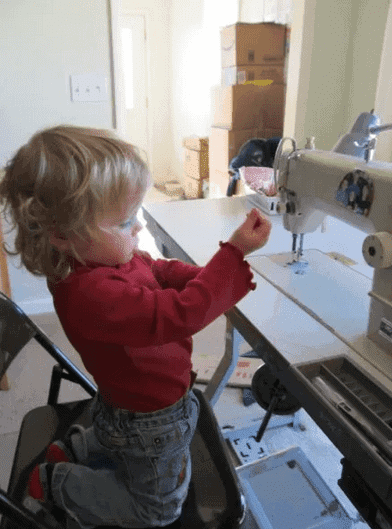 Little Sewing Machine Helper Children's Music Products Children's Ministry
