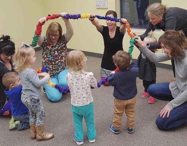 Stretchy-Band-for-Music-Therapy-Early-Childhood-Music-and-Learning